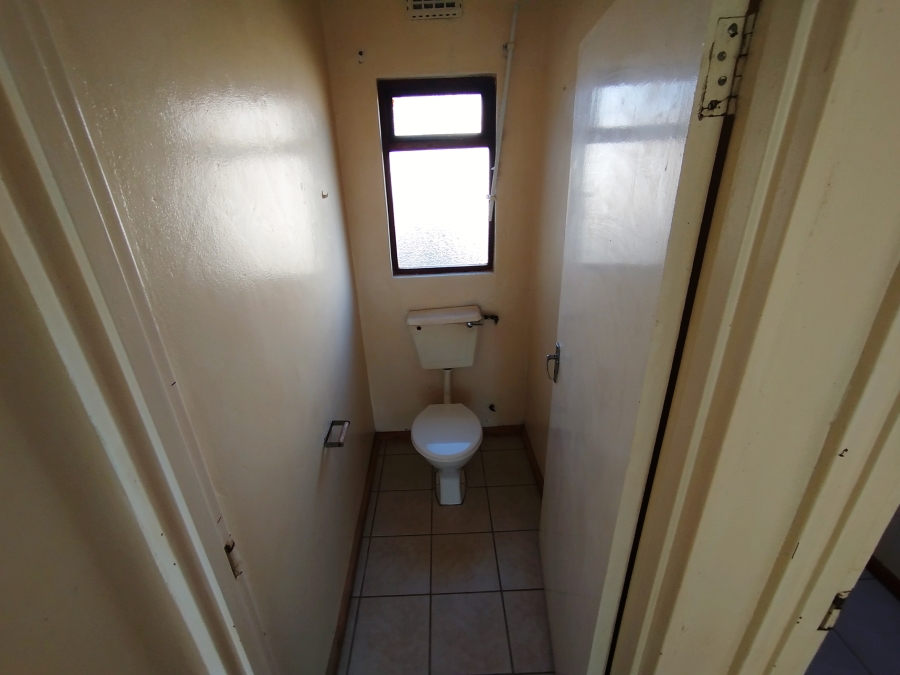 To Let 1 Bedroom Property for Rent in Vredenburg Western Cape